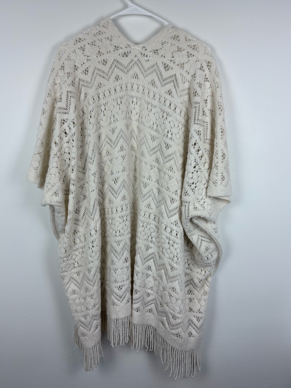 Boho Open Front Fringe Cream Ivory Blanket Poncho One Size Roomy Soft Cozy Warm - Picture 5 of 9
